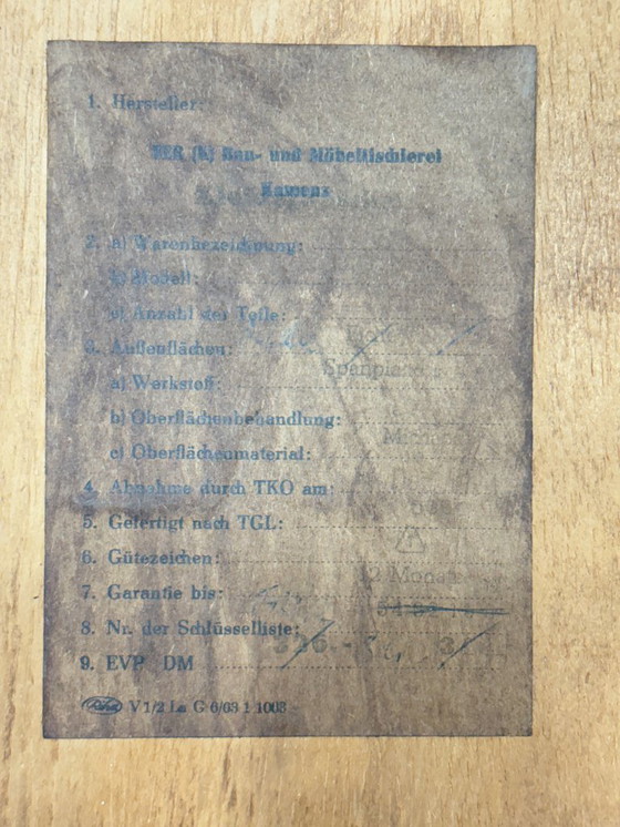 Image 1 of Magnifique armoire vintage / meuble en bois / armoire à linge / meuble de style années 50