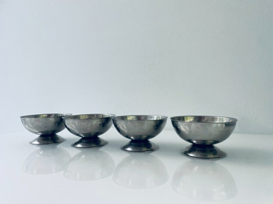Image 1 of Set di 4 coppe vintage in acciaio inox su piedistallo