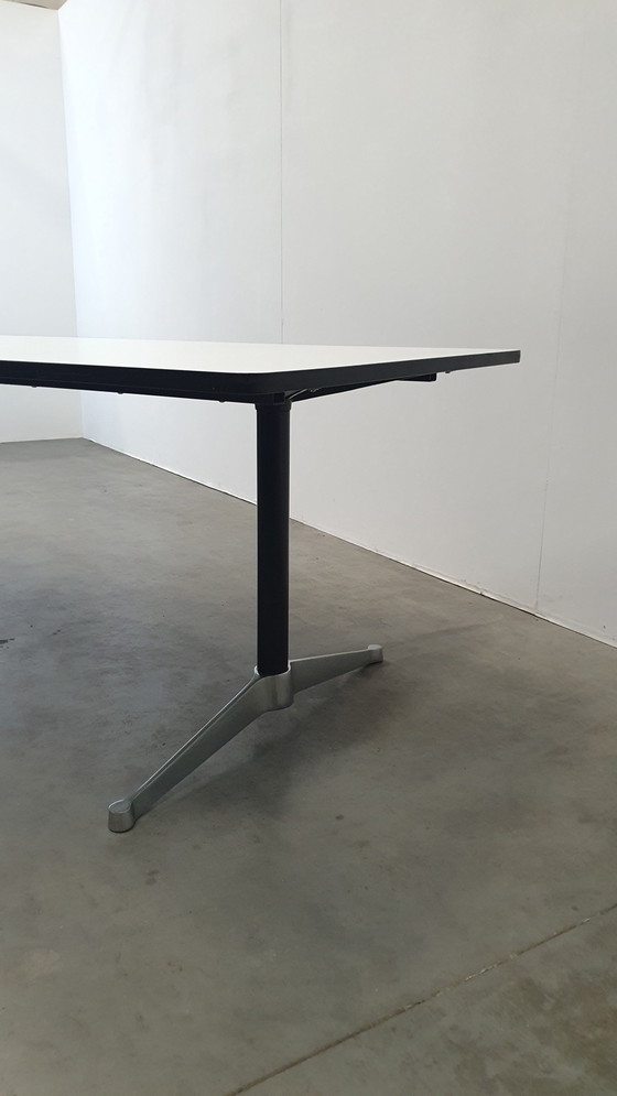 Image 1 of Table design Eames Vitra Herman Miller blanc xl