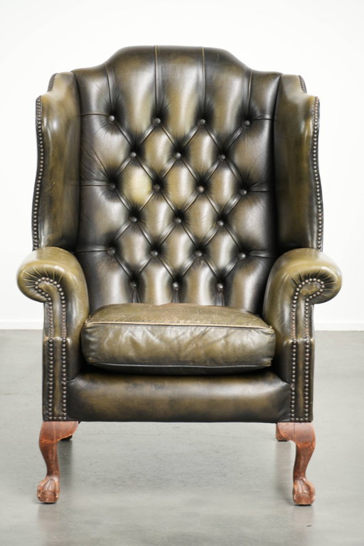 Stoere vintage rundleren chesterfield oorfauteuil in een tijdloze groene kleur – Leather (photo 2 of 13)