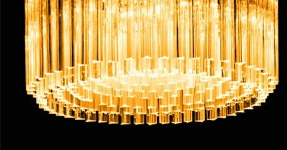 Image 1 of Lustre Triedro « Concava » italien de style moderne du milieu du siècle, en ambre.