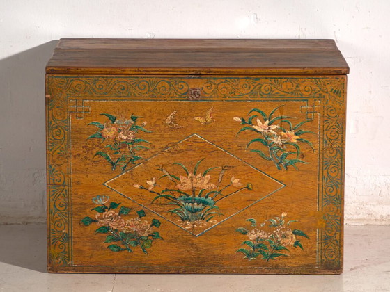 Antieke Chinese beschilderde kist van iepenhout – China, circa 1900 – Opbergkast (photo 36 of 40)