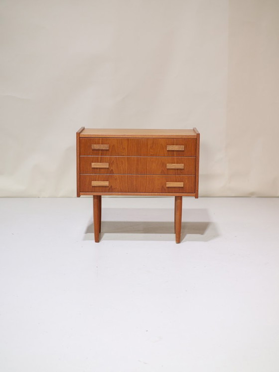 Image 1 of Piccola cassettiera comodino in teak danese vintage