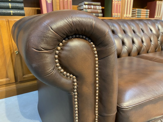 Twee Springvale Chesterfield Banken Bruin Gevlamd – Leather, Wood (photo 5 of 11)