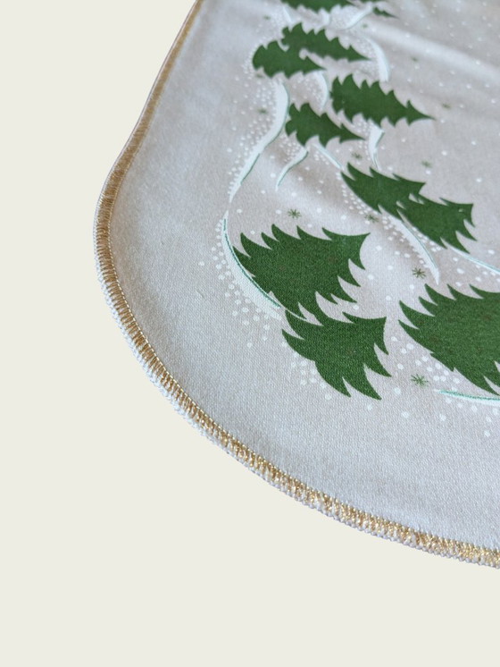 Image 1 of Quadratische Vintage Weihnachts-Tischdecke – Weiß mit Tannenbaum-Muster, 80x80 cm, Baumwolle & Viskose