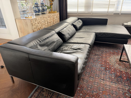Cierre (Italy) – Bauhaus corner sofa in black leather with chaise longue on the right and chrome frame - 270 cm