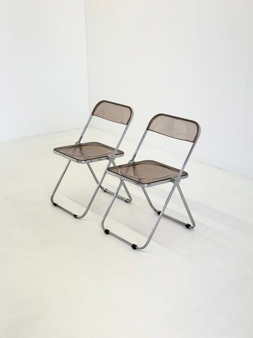 Juego de 2 sillas plegables Plia para Anonima Castelli, diseñadas por Giancarlo Piretti. – klapstoelen, Chrome