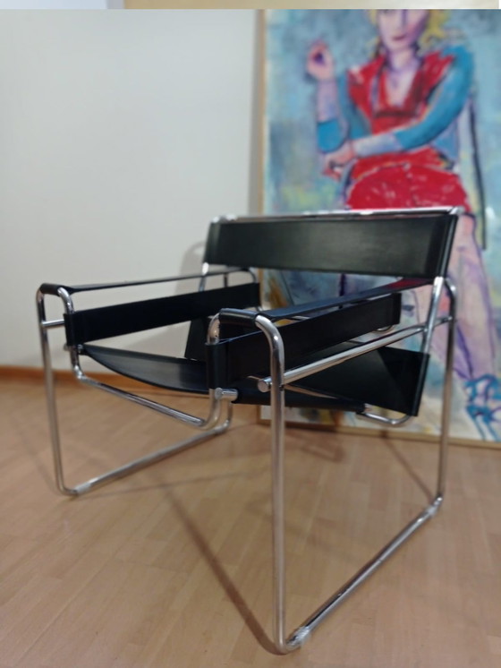 Image 1 of Poltrone Knoll Wassily B3 in pelle nera di Marcel Breuer