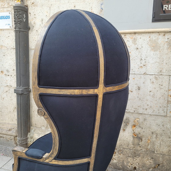 Image 1 of Carriage or bonnet chair, Louis XV style, washed wood, thread upholstery, 21st century – France