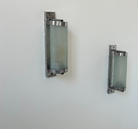 Image 1 of Lampada da parete tubolare vintage, cromo e vetro sabbiato, Francia 1940