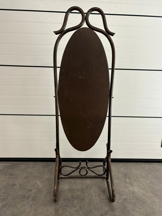 Image 1 of Miroir en rotin vintage par Manou