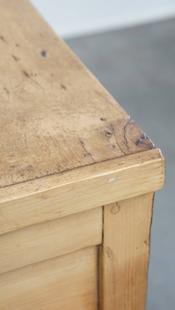 Image 1 of Buffet/ table d'appoint/ comptoir/ îlot de cuisine anglais ancien du début du 19ème siècle en bois de pin