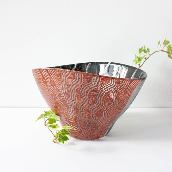 Image 1 of Bol en verre Kosta Boda 'Tonga' par Monica Backström, signé années 1980