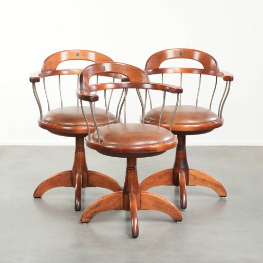 3 x Draaibare Schuitema stoel/ bijzetstoel/ bureaustoel met een cognac kleurige rundleren zitting