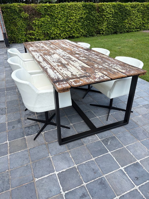 6 drehbare Mobitec-Lederstühle + Tisch