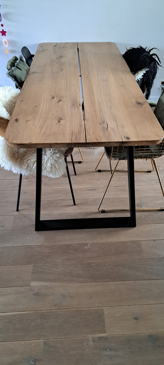 Image 1 of Table des tables lourdes 2,30 m