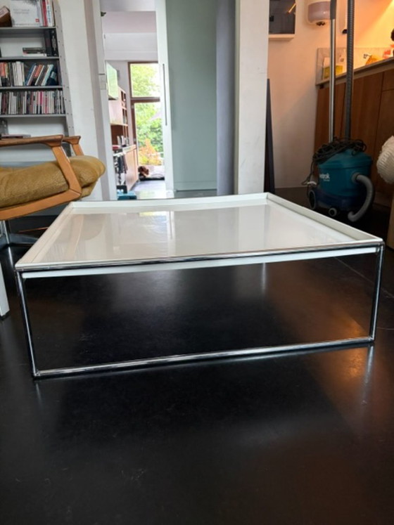 Image 1 of Plateau de table basse Kartell