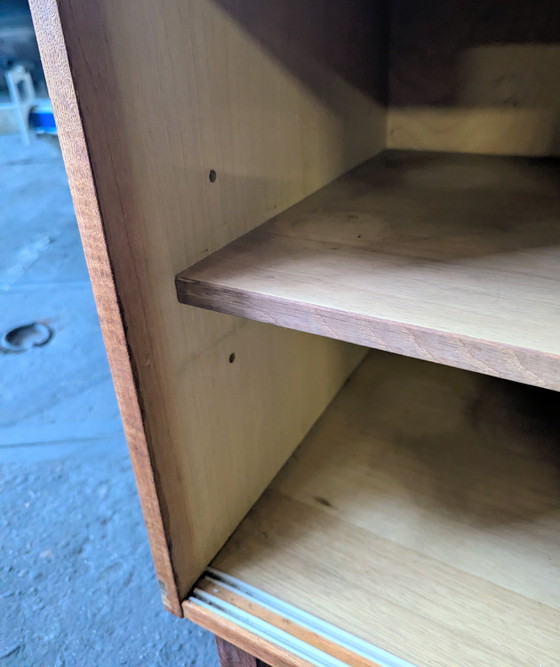 Image 1 of Vintage Deense teak kast met schuifdeuren