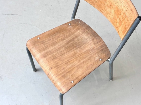 Image 1 of Set van 6 stapelbare Embru stalen buisstoelen in industrieel design, jaren 60.