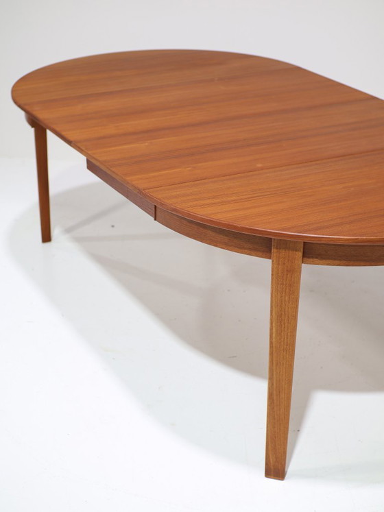 Image 1 of Extendable round dining table teak vintage Danish