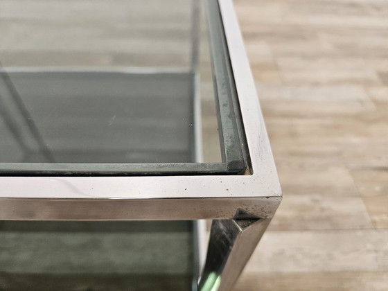 1970er Beistelltisch aus Stahl mit zwei Rauchglasböden – Couchtische, Metal (photo 5 of 12)