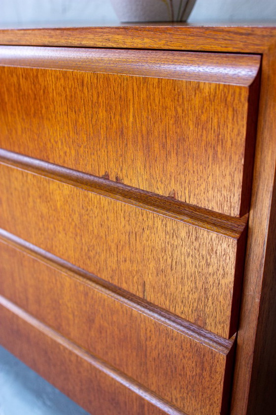 Image 1 of Credenza/cassettiera vintage in teak, stile danese di metà secolo, anni '60.