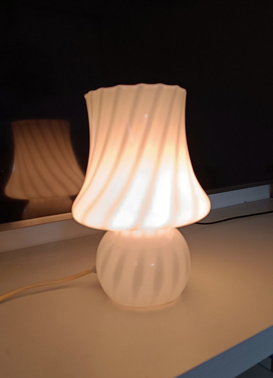 Image 1 of MURANO Vintage "Fungo" Bedside Lamp in Swirl Layered Glass - Mid-Century - Handmade - Made in Italy - Perfect