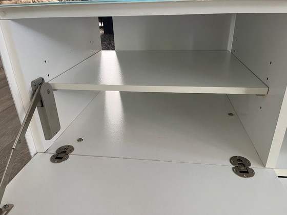 Image 1 of Munari design TV-meubel – wit met glasafwerking – 150 cm – verrijdbaar