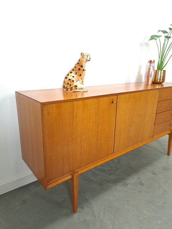 Image 1 of Buffet à hauts pieds et tiroirs