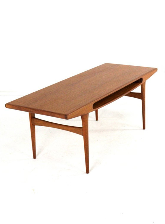 Image 1 of Table basse vintage « Smile » dans le style de Johannes Andersen