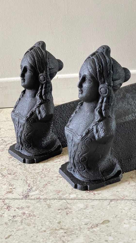 Image 1 of Perros de bomberos de hierro fundido antiguos para apartamentos