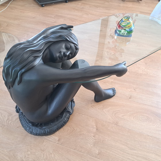 Image 1 of Coffee table