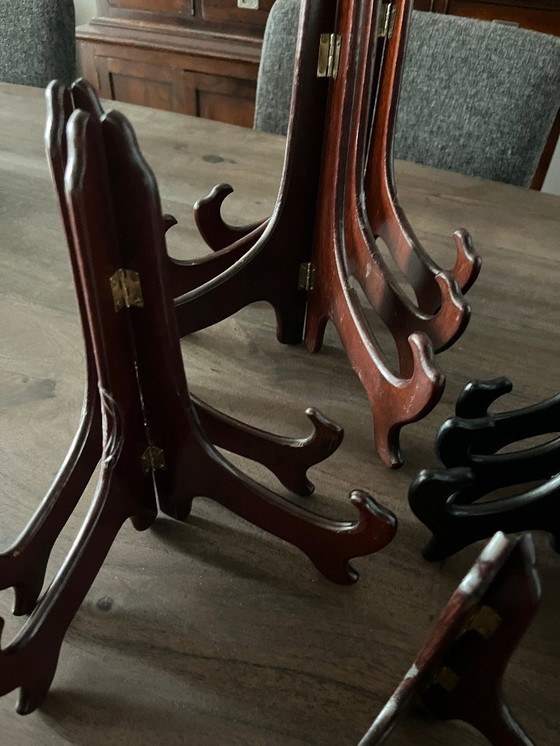 Image 1 of Vari supporti per insegne, in legno con cerniere in ottone. Molto buono.