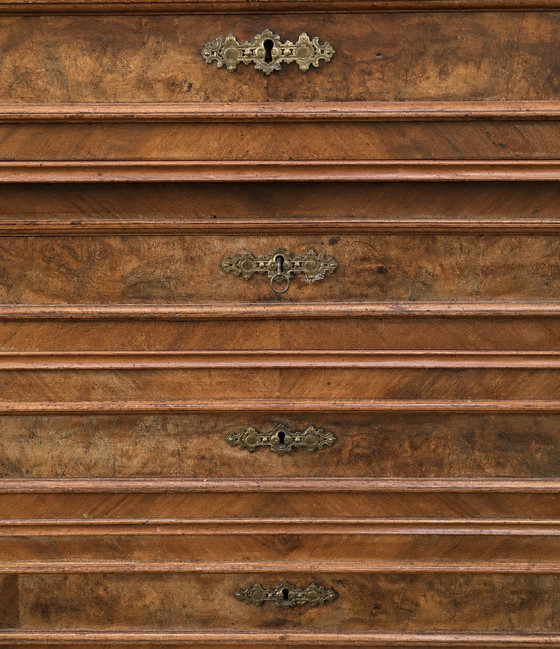 Antike Kommode im Louis-Philippe-Stil mit 4 Schubladen aus Holz und Nussbaummaserholz – Kommoden, Wood (photo 3 of 10)