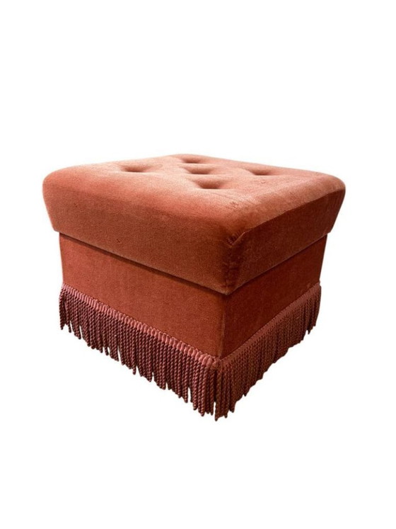 Image 1 of Pouf/coffre/repose-pieds vintage rose poudré à franges, années 70