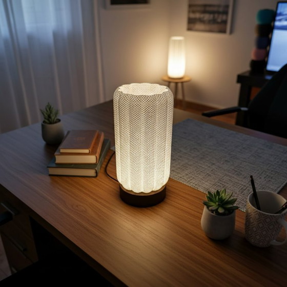 Image 1 of Lampada da tavolo dal design moderno con luce ambientale calda