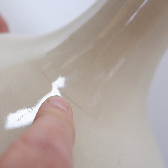 Image 1 of Grote wijnkaraf versierd met de wapenschilden van koning Willem III en de koningin