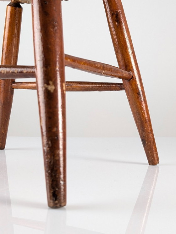 Image 1 of Taburete rústico de madera y junco "Tajo", España, década de 1940.