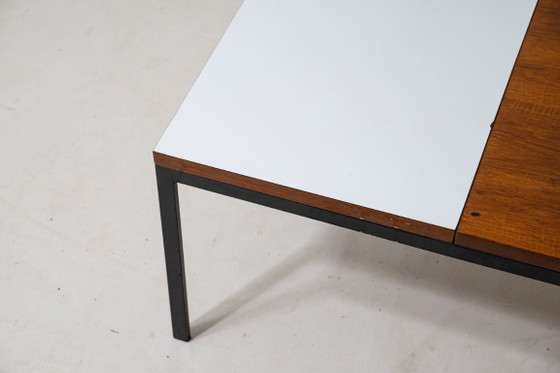 Table basse moderniste bicolore minimaliste, années 1960 – Tables basses, Bois, Métal (photo 5 of 9)