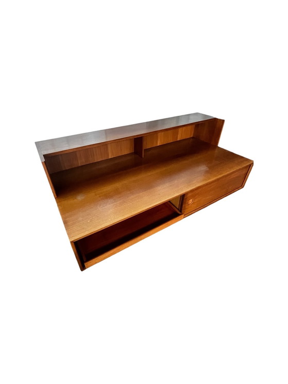 Image 1 of TV cabinet with shelf