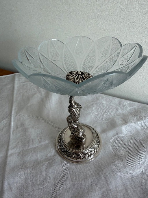 Zeldzame vintage verzilverde kristallen compoteschaal op een zeepaardje-onderzetter met keurmerk.