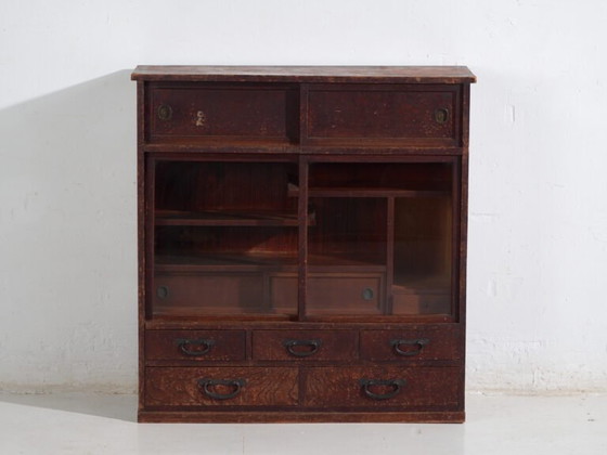 Antico mobile da tè giapponese (cha tansu) con ante scorrevoli in vetro – Periodo Taisho–Showa (c.1920–1950) (photo 34 of 40)