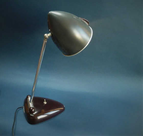 Image 1 of Grote bakelieten bureaulamp uit de jaren 1950