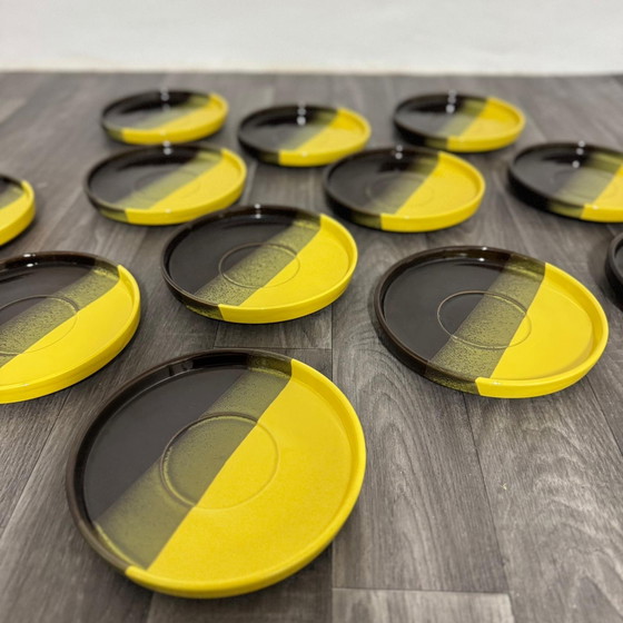 Image 1 of Set Da Pranzo Vintage In Ceramica Prod. SIC Design Space Age 12 Pcs