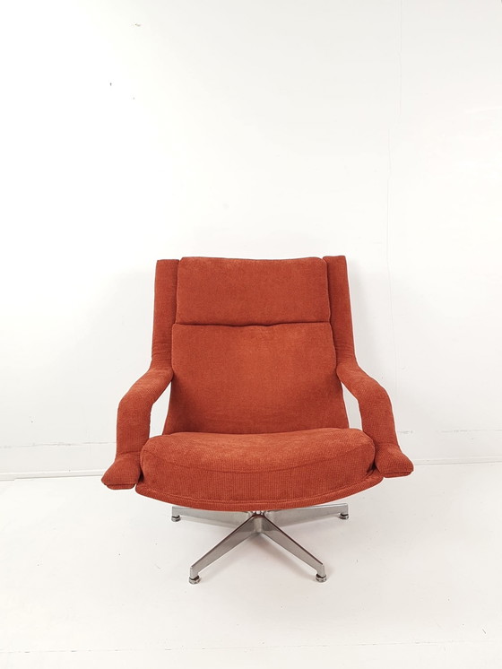 Image 1 of Vintage Artifort fauteuil F140 Harcourt nieuw gestoffeerd