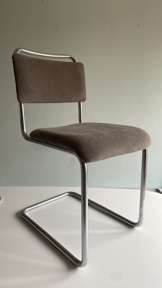 Image 1 of vier Gispen eetkamerstoelen 102 en 101