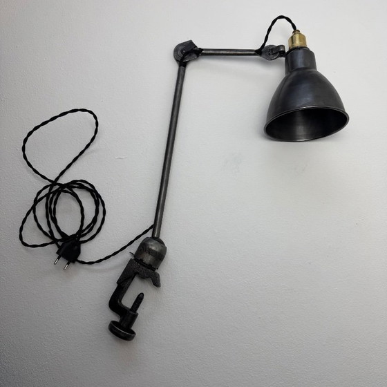 Image 1 of OUDE INDUSTRIËLE WANDLAMP “GRAS RAVEL” N° 204 Halfvast