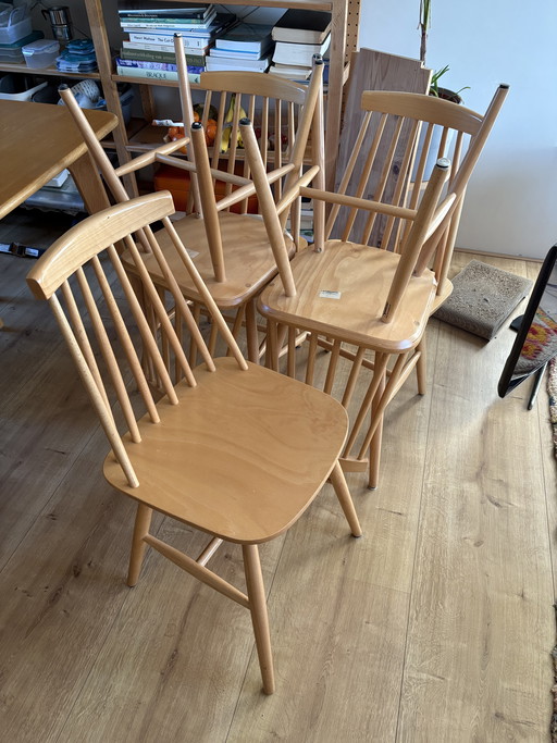5 chaises à fuseaux en bois de style Windsor Ercol