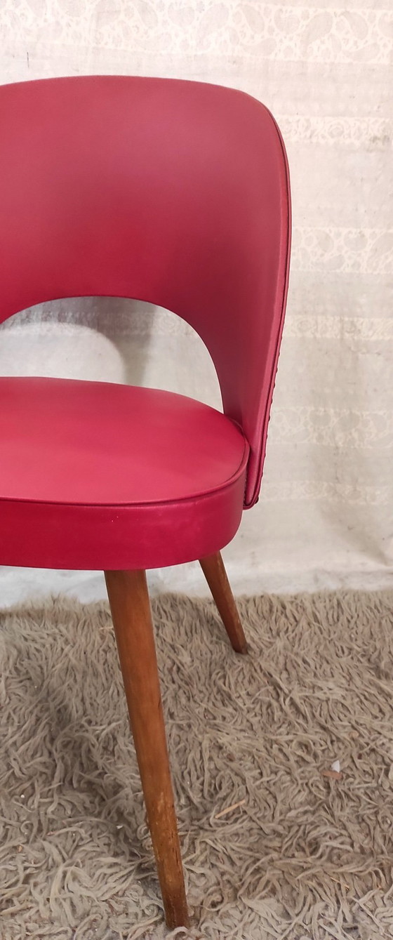 Image 1 of Sedia da cocktail in legno e similpelle rossa di Thonet - anni '50/'60