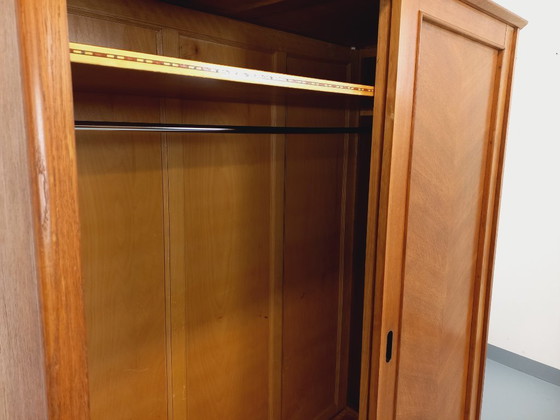 Image 1 of Vintage eikenhouten kledingkast uit de jaren 60